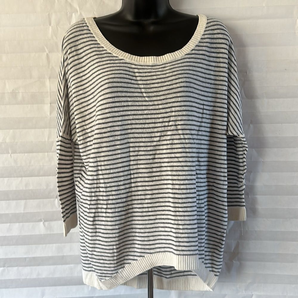 Label of Graded Goods Scoop Neck Sweater Pullover Size XS Long Sleeve Women's